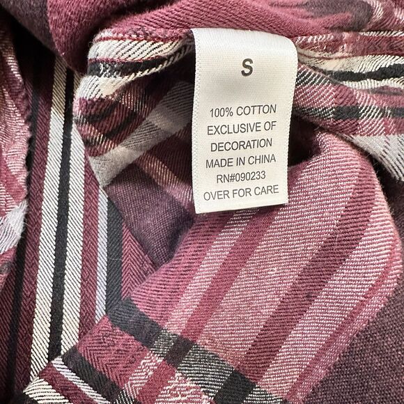 On the Byas Mens Plaid Button Shirt S Southwestern Aztec Skater Barn Chore Rodeo - Picture 7 of 9